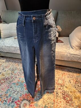 Shein Women’s High-Waist Wide-Leg Blue Jeans Stetchy Medium Raw Hem